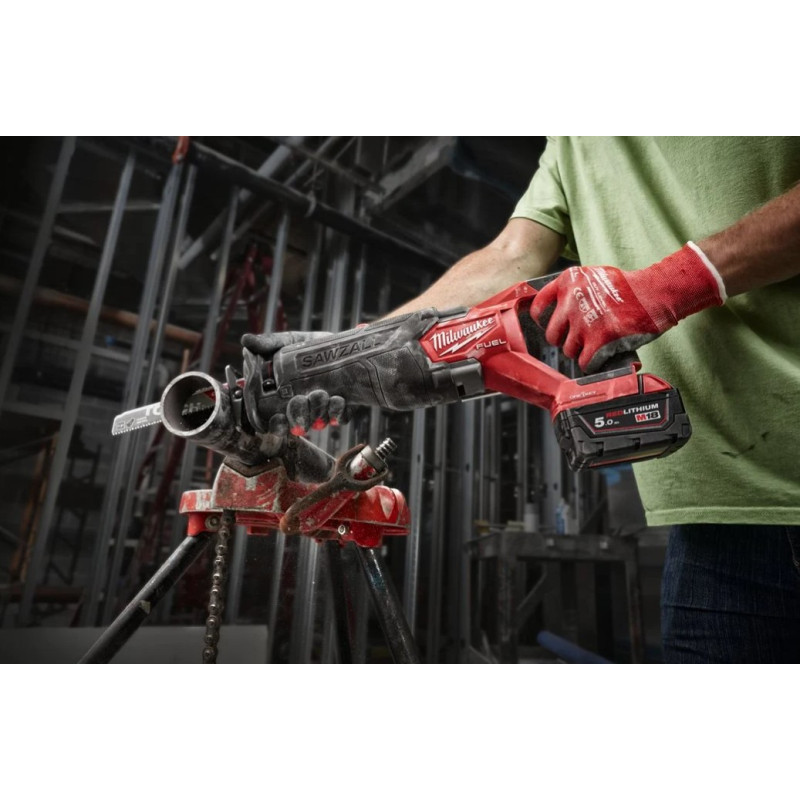 Купити Пила шабельна акумуляторна MILWAUKEE, M18 ONEFSZ-0X (карска, полотно, HDкейс). Офіційний магазин Мілвокі Україна, фірмова гарантія з доставкою по Украіні