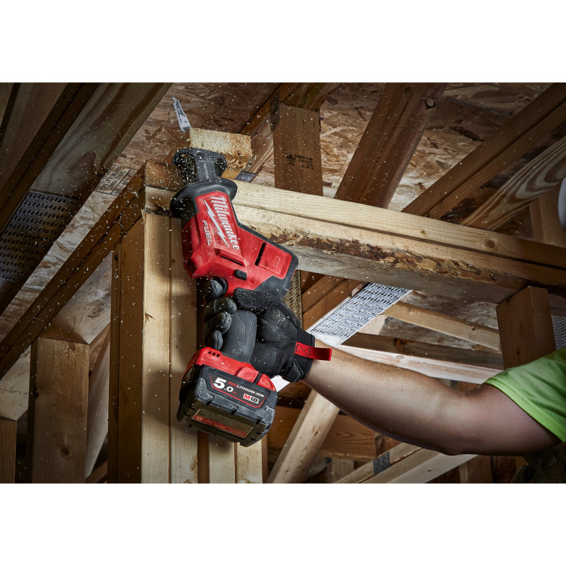 Купити Пила шабельна акумуляторна MILWAUKEE, M18 FHZ-502X (зарядий пристрій M12-18 FC, 2 акумулятори М18 В5 5Аг, полотно, HDкейс). Офіційний магазин Мілвокі Україна, фірмова гарантія з доставкою по Украіні