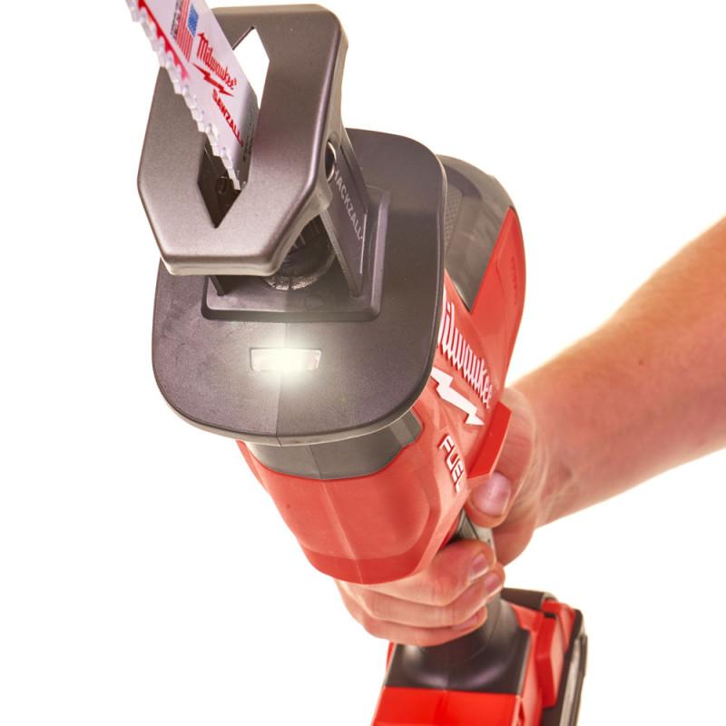 Купити Пила шабельна акумуляторна MILWAUKEE, M18 FHZ-0 (каркас, полотно). Офіційний магазин Мілвокі Україна, фірмова гарантія з доставкою по Украіні