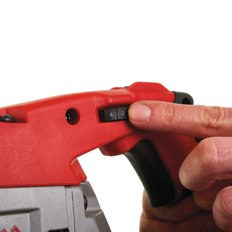 Купити Пила стрічкова акумуляторна MILWAUKEE, M18 CBS125-502C (зарядний пристрій М12-18 FC, 2 акумулятори М18 В5 5Аг, кейс). Офіційний магазин Мілвокі Україна, фірмова гарантія з доставкою по Украіні
