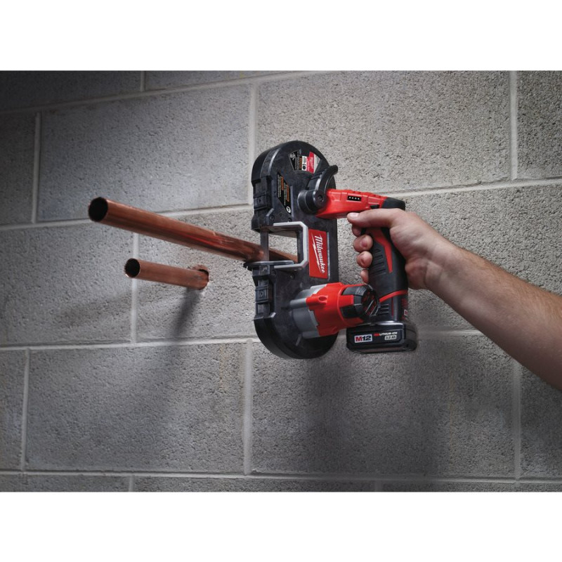 Купити Пила стрічкова акумуляторна MILWAUKEE, M12 BS-0 (каркас, полотно, картонне пакування). Офіційний магазин Мілвокі Україна, фірмова гарантія з доставкою по Украіні
