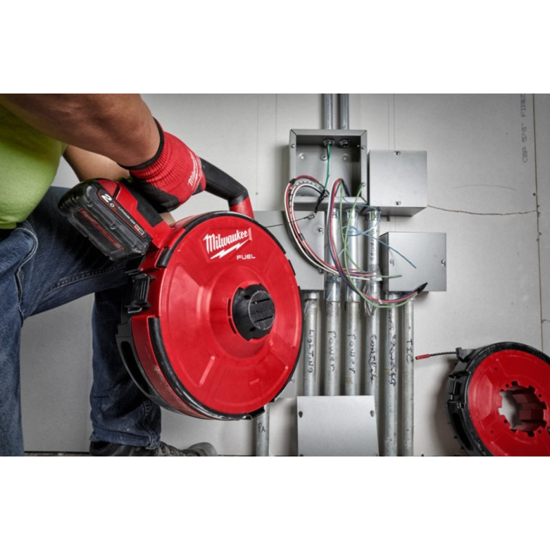 Купити Пристрій акумуляторний для протягування кабелю MILWAUKEE, M18 FPFT-202 ST Set, 36м (зарядний пристрій M12-18 FC, 2 акумулятори M18 B2 2Аг. барабан зі сталевим дротом 36м Х 3мм). Офіційний магазин Мілвокі Україна, фірмова гарантія з доставкою по Украіні