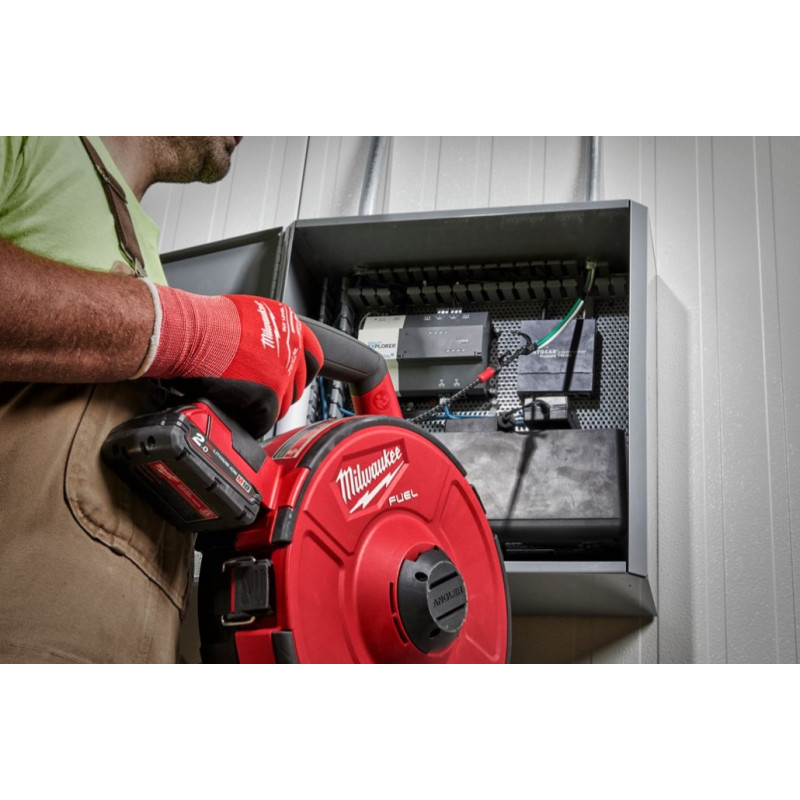 Купити Пристрій акумуляторний для протягування кабелю MILWAUKEE, M18 FPFT-202 ST Set, 36м (зарядний пристрій M12-18 FC, 2 акумулятори M18 B2 2Аг. барабан зі сталевим дротом 36м Х 3мм). Офіційний магазин Мілвокі Україна, фірмова гарантія з доставкою по Украіні