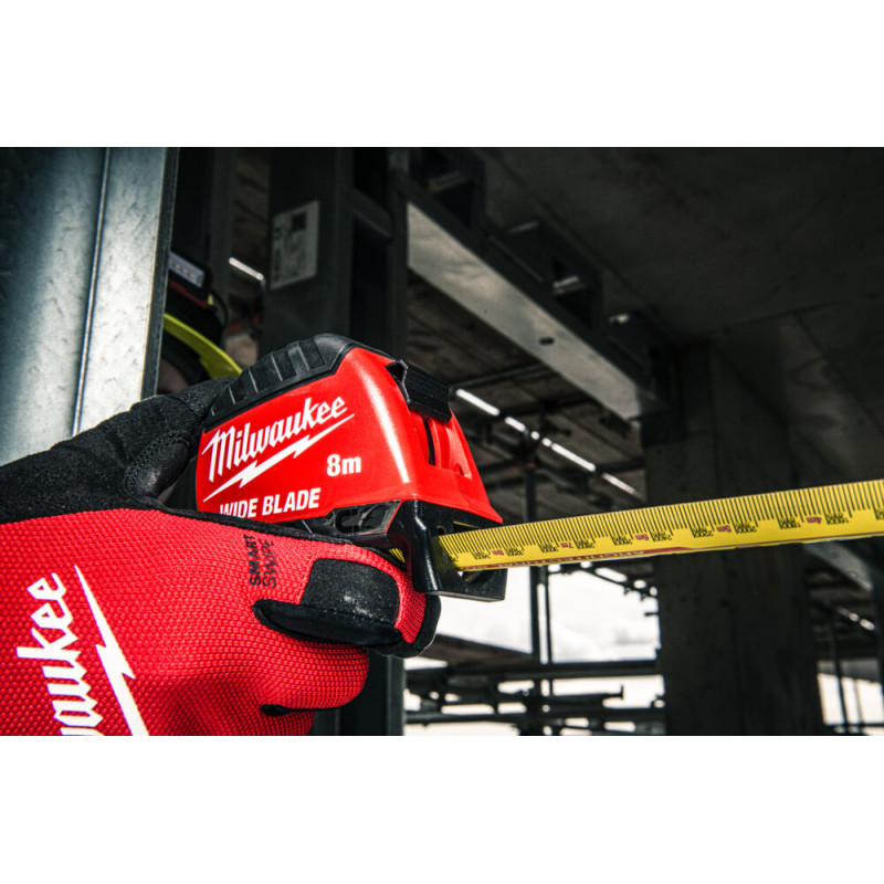 Купити Рулетка магнитная WIDE BLADE MAGNETIC MILWAUKEE (Gen2), 8м (35мм). Офіційний магазин Мілвокі Україна, фірмова гарантія з доставкою по Украіні