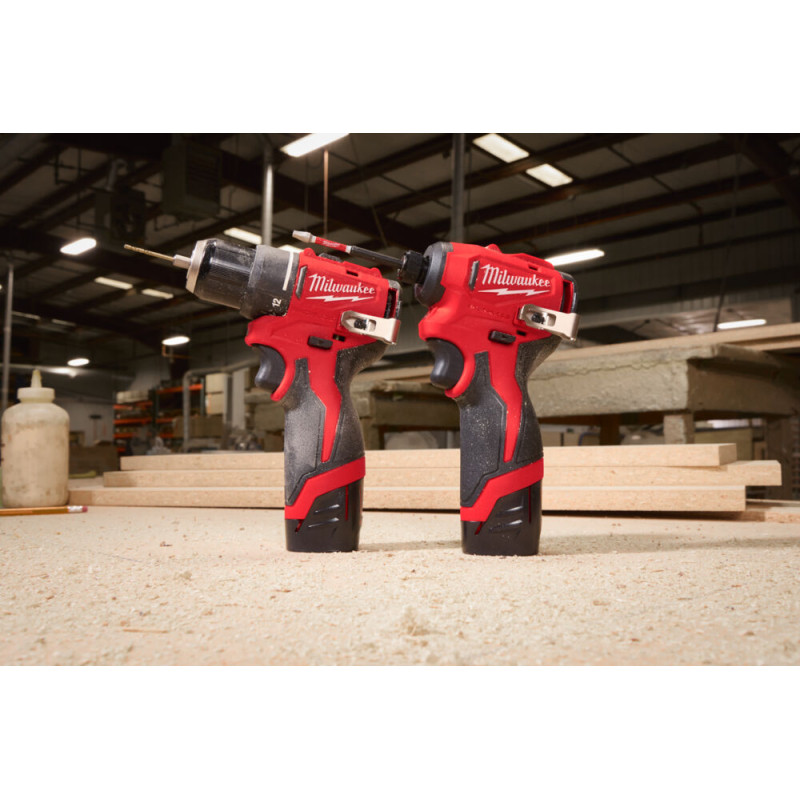 Купити Шуруповерт ударний акумуляторний безщітковий 1/4'' HEX MILWAUKEE, M12 BLIDRC-0, 124Нм (каркас, кліпса для ременя, картонне пакування). Офіційний магазин Мілвокі Україна, фірмова гарантія з доставкою по Украіні