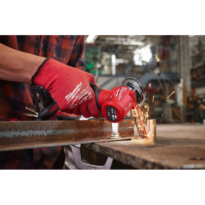 Купити Шліфмашина стрічкова акумуляторна безщіткова MILWAUKEE, M12 FBFL13-402B, 13мм (зарядний пристрій С12 С, 2 акумулятори М12 В4 4Аг, сумка). Офіційний магазин Мілвокі Україна, фірмова гарантія з доставкою по Украіні