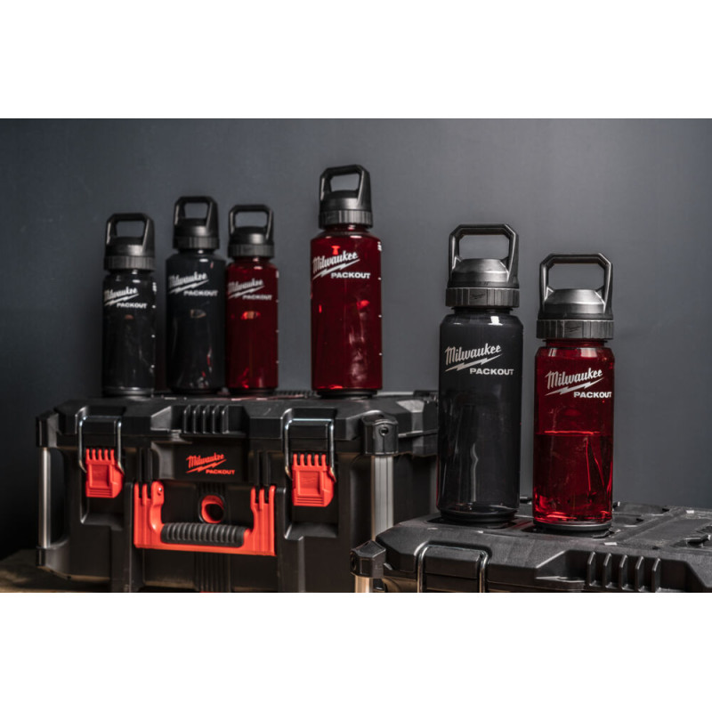 Купити Пляшка для води PACKOUT MILWAUKEE, 740 мл, червона. Офіційний магазин Мілвокі Україна, фірмова гарантія з доставкою по Украіні