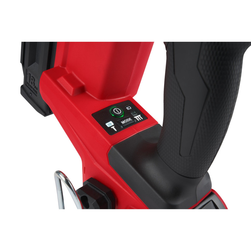 Купити Пістолет цвяхозабивний акумуляторний безщітковий MILWAUKEE, M18 FN18GS-202X (зарядний пристрій M12-18 FC, 2 акумулятори М18 В2 2Аг, HDкейс). Офіційний магазин Мілвокі Україна, фірмова гарантія з доставкою по Украіні