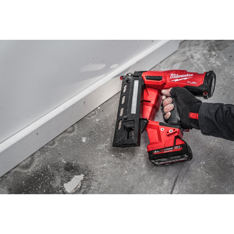 Купити Пістолет цвяхозабивний акумуляторний безщітковий MILWAUKEE, M18 FN16GA-0X, 32-64мм (каркас, HDкейс). Офіційний магазин Мілвокі Україна, фірмова гарантія з доставкою по Украіні