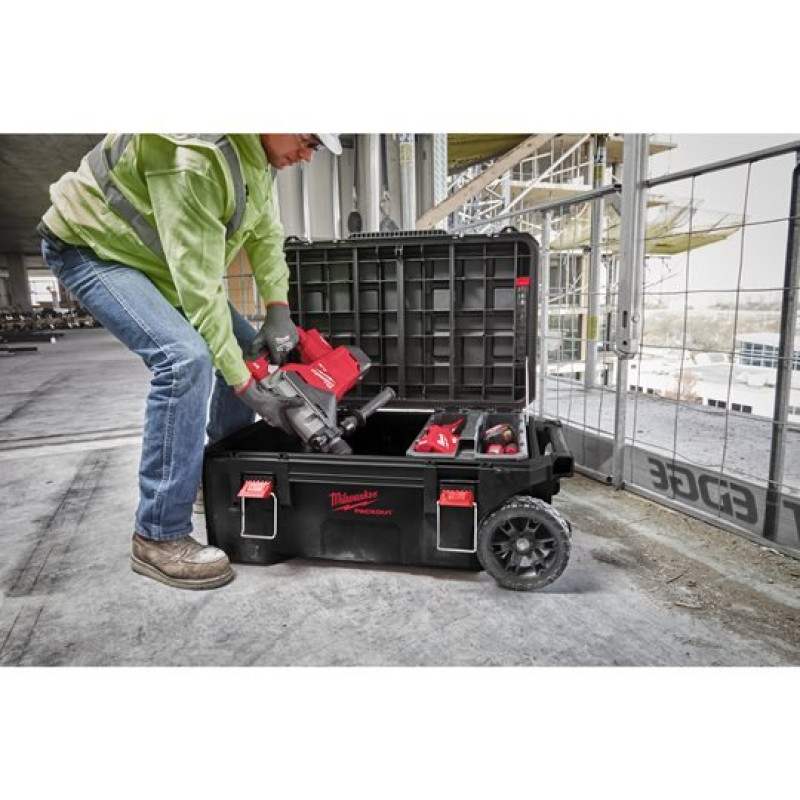 Купити Кейс для інструменту плаский XL на колесах PACKOUT MILWAUKEE (965x609x401мм). Офіційний магазин Мілвокі Україна, фірмова гарантія з доставкою по Украіні
