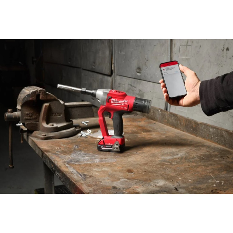 Купити Заклепочник акумуляторний для замкових болтів безщітковий MILWAUKEE M18 ONEFLT-0X, діаметр 4,8-6,4мм (каркас, кліпса на ремінь. HDкейс). Офіційний магазин Мілвокі Україна, фірмова гарантія з доставкою по Украіні