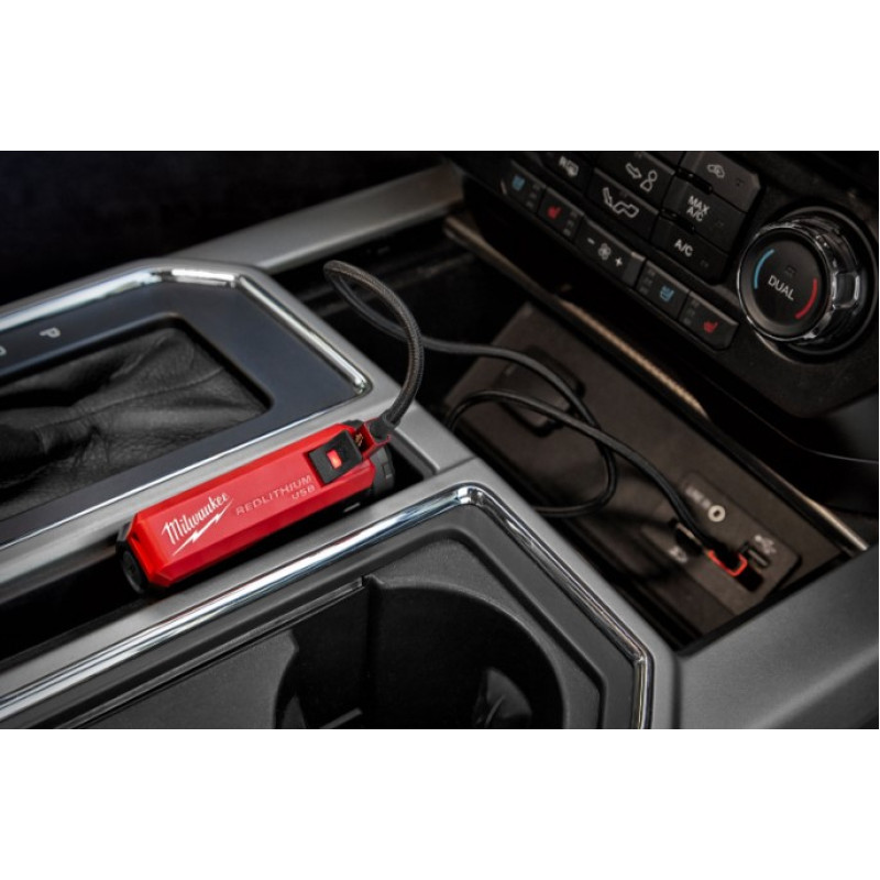 Купити Акумулятор Li-Ion Повербанк 2,1А PPS-301 с зарядним пристроєм USB L4 MILWAUKEE 4932493335. Офіційний магазин Мілвокі Україна, фірмова гарантія з доставкою по Украіні