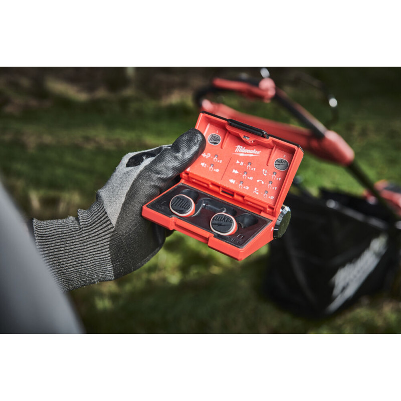 Купити Навушники акумуляторні для работы, с захистом слуху MILWAUKEE L4 RLEPB-301 USB Bluetooth. Офіційний магазин Мілвокі Україна, фірмова гарантія з доставкою по Украіні